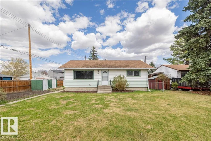 24 ELIZABETH DR, Fort Saskatchewan, Alberta T8L2M4