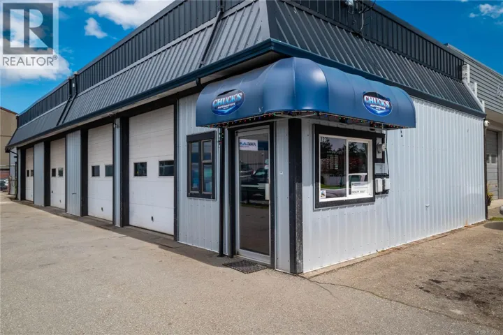 123 Fourth Ave E, Qualicum Beach, British Columbia V9K1S9