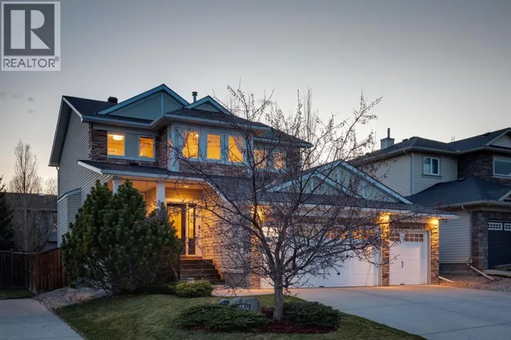 72 Elmont Court SW, Calgary, Alberta T3H5Z8