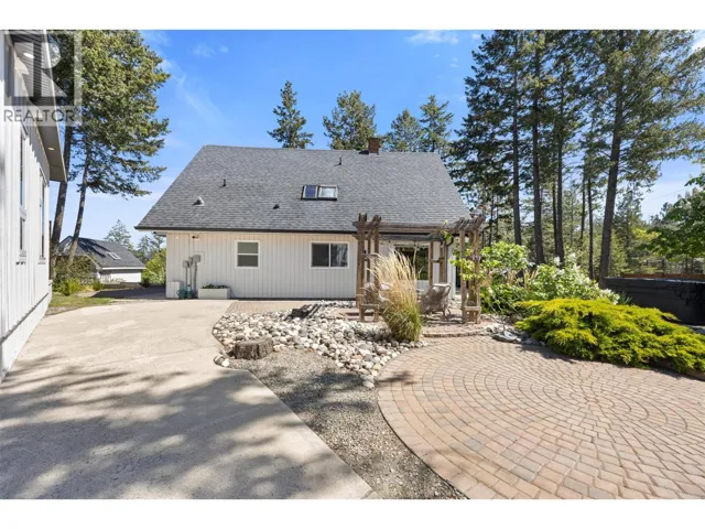 1018 West Kelowna Road, West Kelowna, British Columbia V1Z3B7