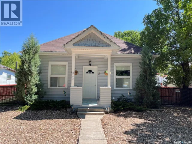 214 Marsh STREET, Maple Creek, Saskatchewan S0N1N0