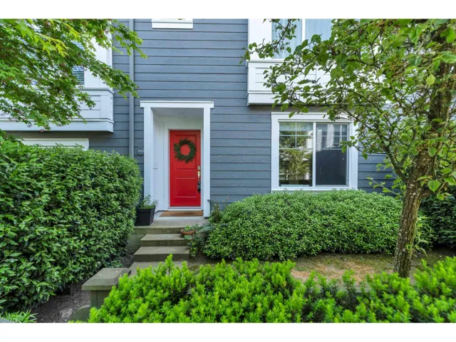 103 15268 28 AVENUE, Surrey, British Columbia V4P0E8