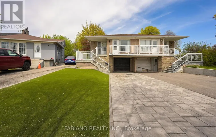 35 MURCHISON CRESCENT, Toronto (Mount Olive-Silverstone-Jamestown), Ontario M9V3P5