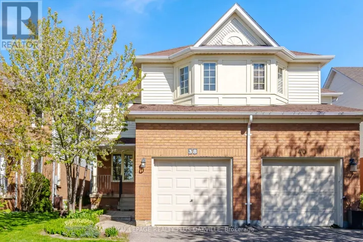 38 HOUNDTRAIL DRIVE, Hamilton (Waterdown), Ontario L8B0N4