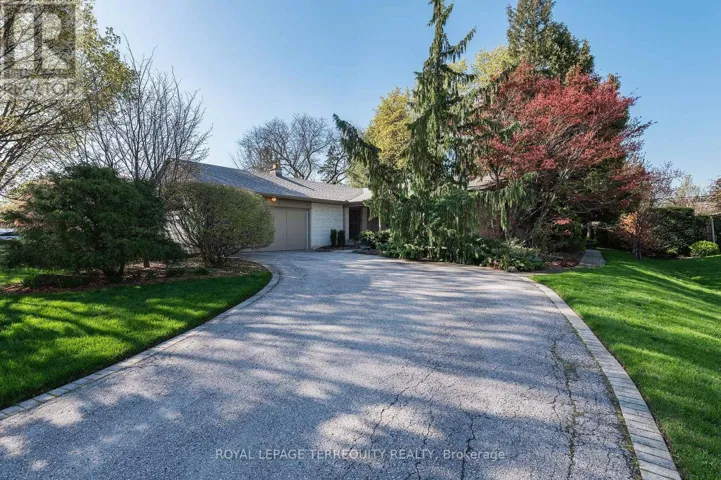 496 THE KINGSWAY, Toronto (Princess-Rosethorn), Ontario M9A3W6