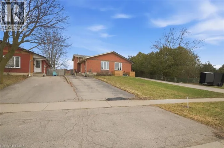 7 FOREST Drive, Paris, Ontario N3L3L2