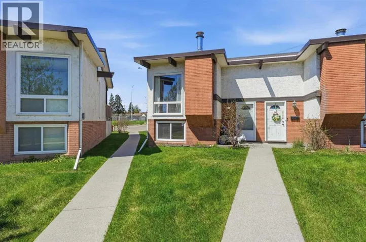 416 Pinemont Gate NE, Calgary, Alberta T1Y2R6