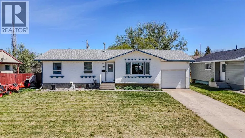 135 N 250 W, Raymond, Alberta T0K2S0
