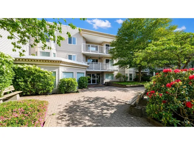 311 9948 151 STREET, Surrey, British Columbia V3R0V6