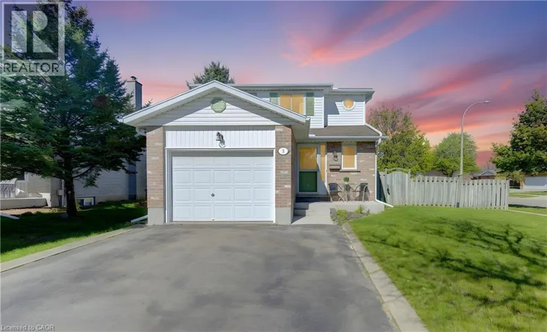 3 MARLIS Crescent, Kitchener, Ontario N2E3K6