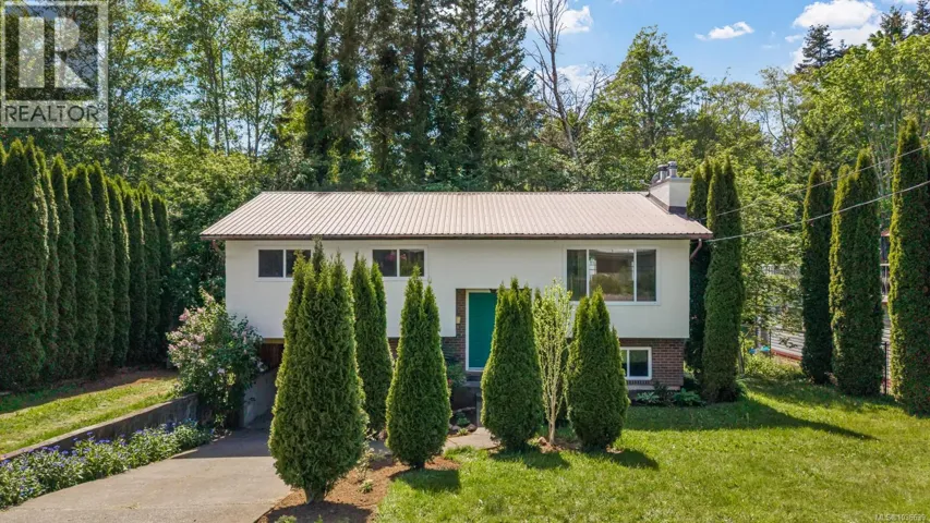 1495 Hobson Ave, Courtenay, British Columbia V9N6P2