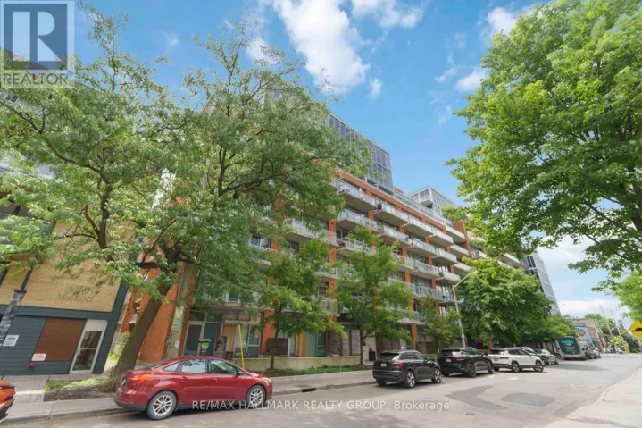 750 - 340 MCLEOD STREET, Ottawa, Ontario K2P1A4