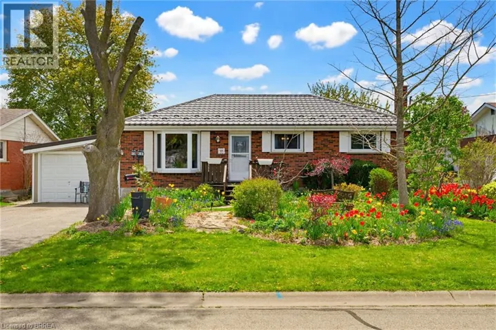 12 MCCAMMON Street, Paris, Ontario N3L1V9