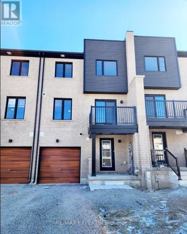 32 SILO MEWS, Barrie, Ontario L9J0C2