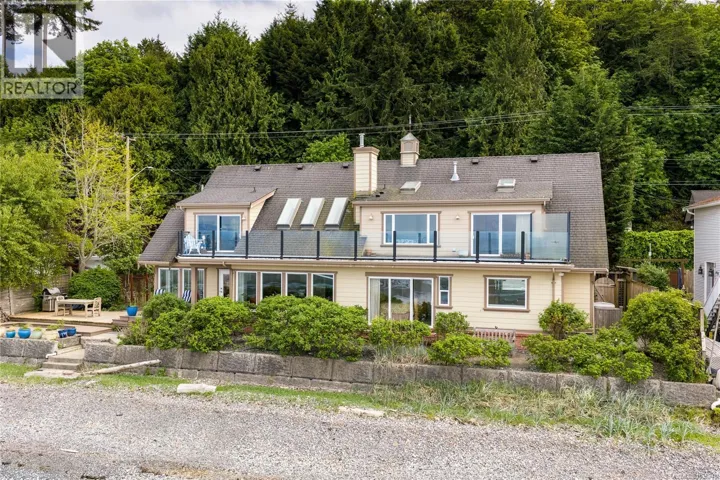 2995 Island Hwy W, Qualicum Beach, British Columbia V9K2H2