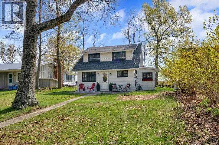17498 Lakeshore ROAD, Rondeau Park, Ontario N0P1X0