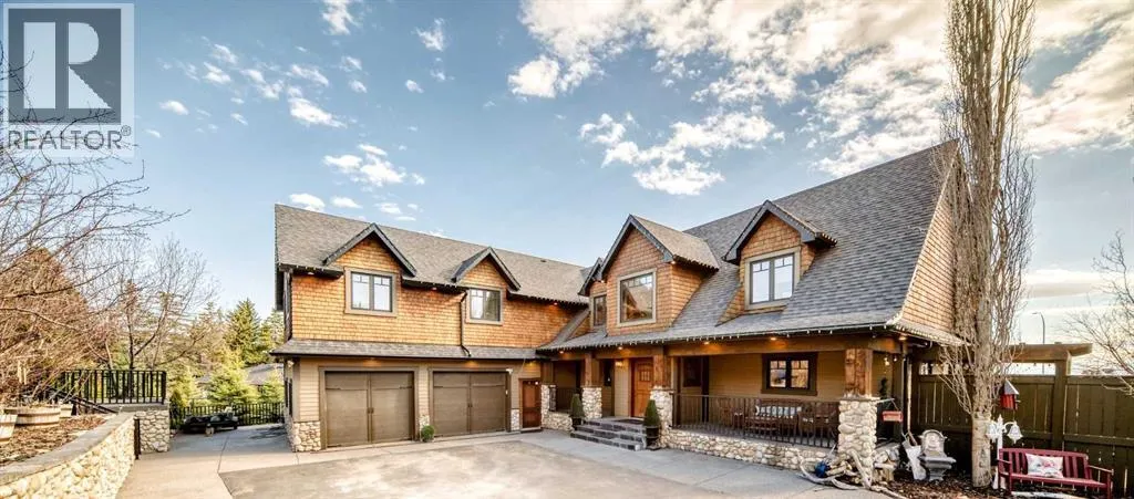 10909 Eamon Road NW, Calgary, Alberta T3G5H2
