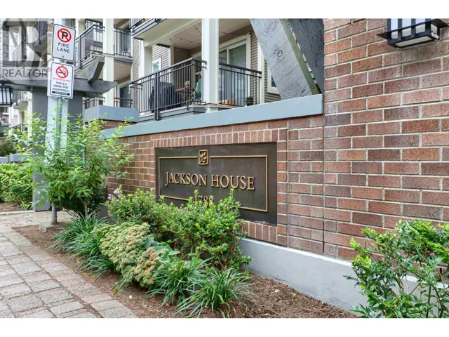 201 4788 BRENTWOOD DRIVE, Burnaby, British Columbia V5C0C5