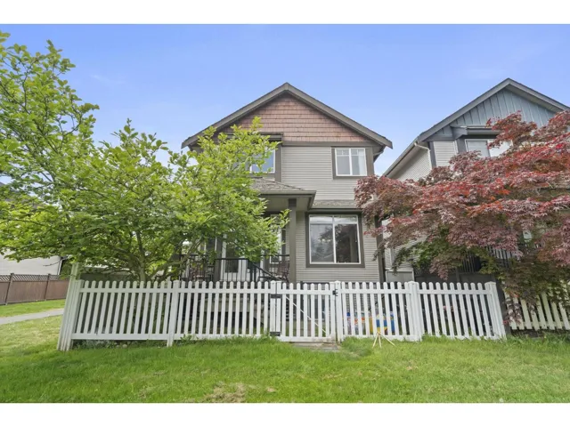 6652 195 STREET, Surrey, British Columbia V4N0C3