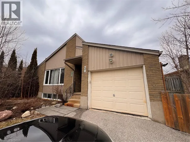 28 MULBERRY Lane Unit# Lower, Waterloo, Ontario N2L5L5