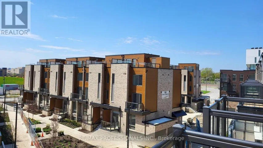121 GREEN GARDENS BOULEVARD, Toronto (Englemount-Lawrence), Ontario M6A0E2