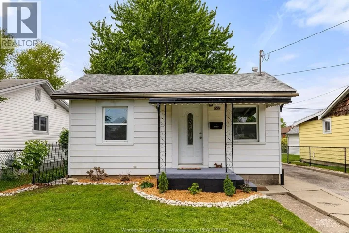 2519 PILLETTE, Windsor, Ontario N9N0J3
