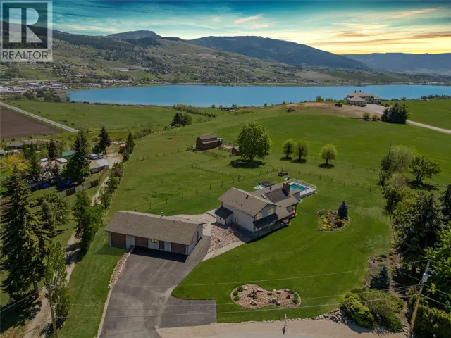 186 Stepping Stones Crescent, Spallumcheen, British Columbia V1H1X2