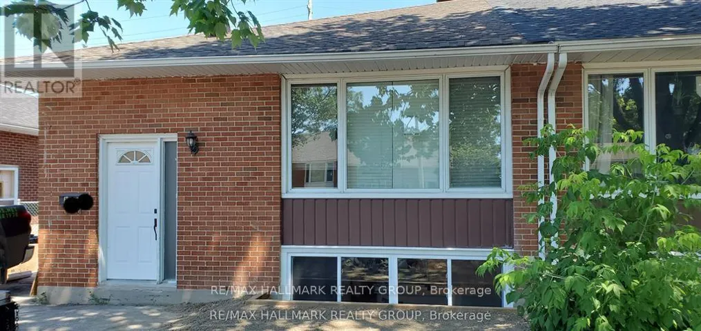 1329 BLOOMSBURY CRESCENT, Ottawa, Ontario K2C2Y8
