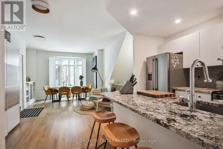 12 - 11 NIAGARA STREET, Toronto (Waterfront Communities), Ontario M5V3N9