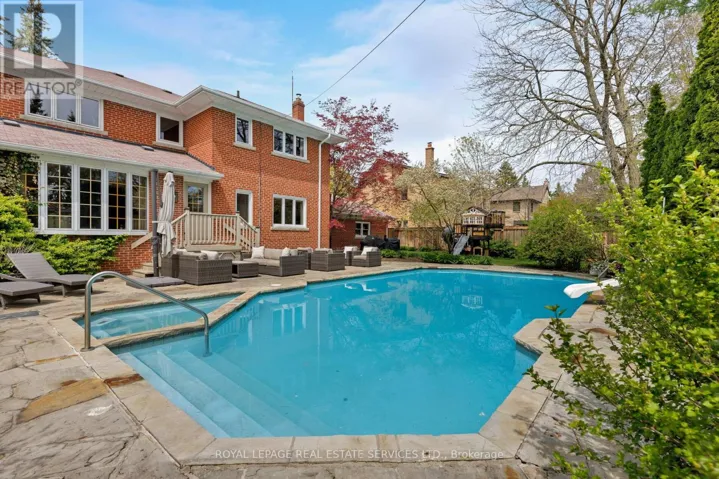 35 BYWOOD DRIVE, Toronto (Princess-Rosethorn), Ontario M9A1M1