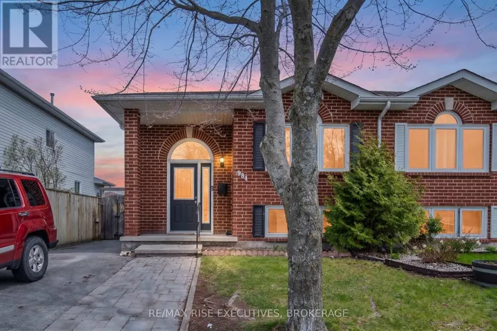 984 WATERBURY CRESCENT, Kingston (City SouthWest), Ontario K7M8V3