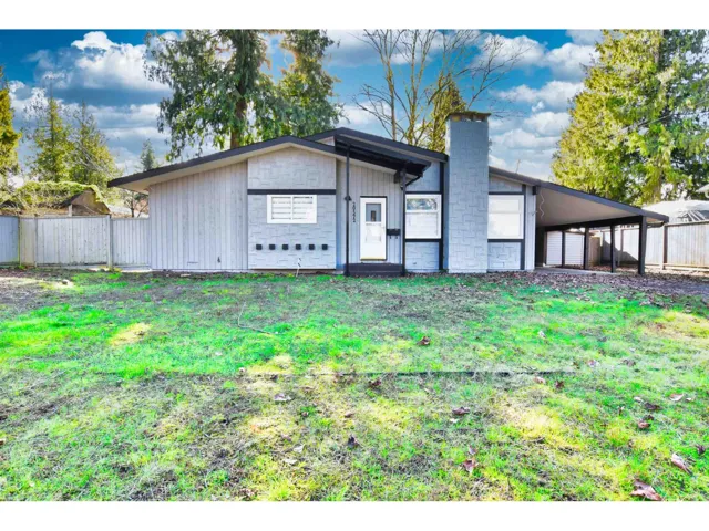 20572 43 AVENUE, Langley, British Columbia V3A3C2