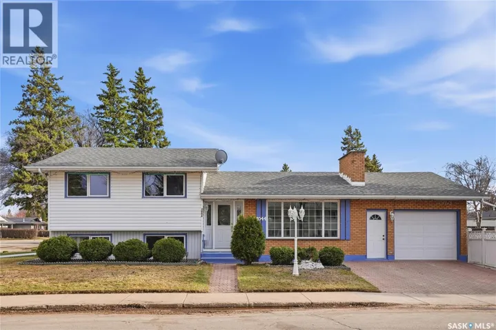 1044 EAST CENTRE, Saskatoon, Saskatchewan S7J3A3