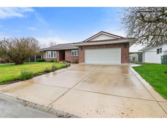 45578 WORTHINGTON PLACE, Sardis West Vedder, Chilliwack, British Columbia V2R1N6