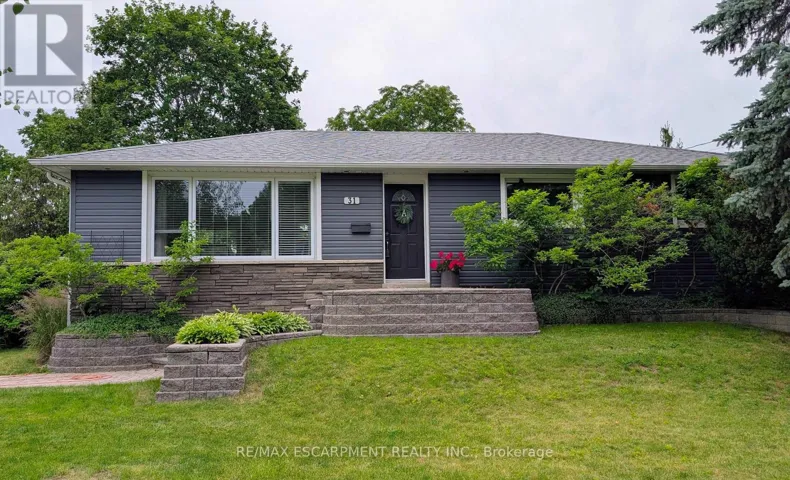 31 ALGONQUIN AVENUE, Hamilton, Ontario L9H7K9