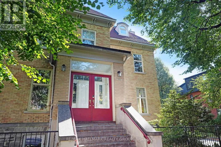 5 - 274 DALY AVENUE, Ottawa, Ontario K1N6G5