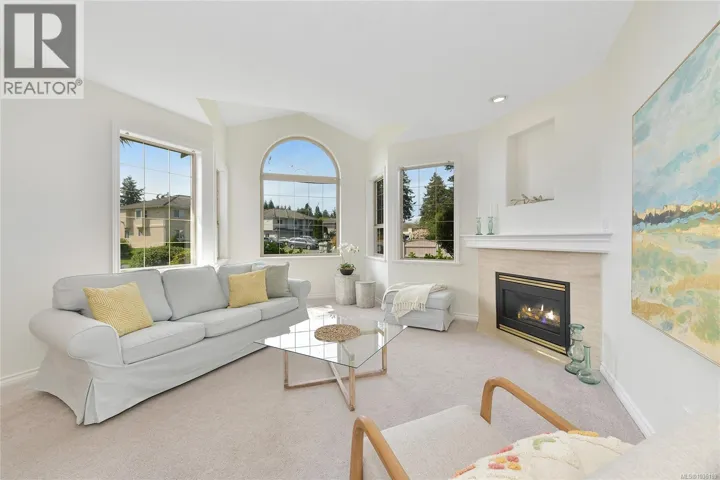 6243 Tayler Crt, Central Saanich, British Columbia V8Z7K6