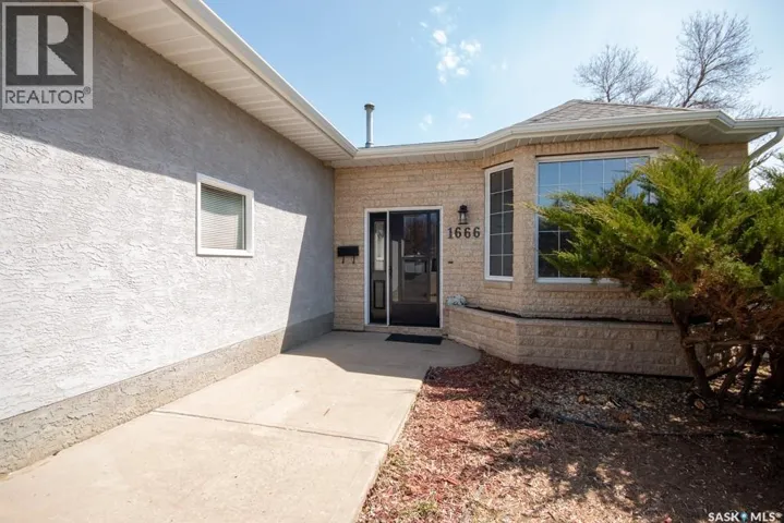 1666 Marshall CRESCENT, Moose Jaw, Saskatchewan S6H3G7