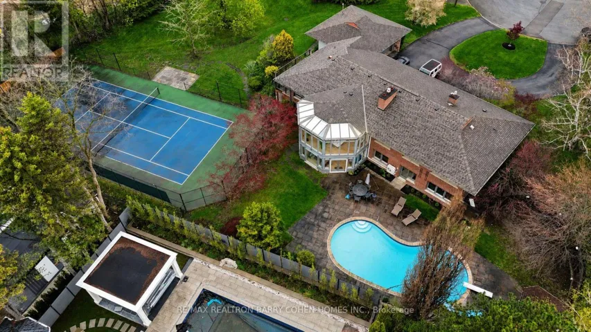5 PURLING PLACE, Toronto (Banbury-Don Mills), Ontario M3B1V4