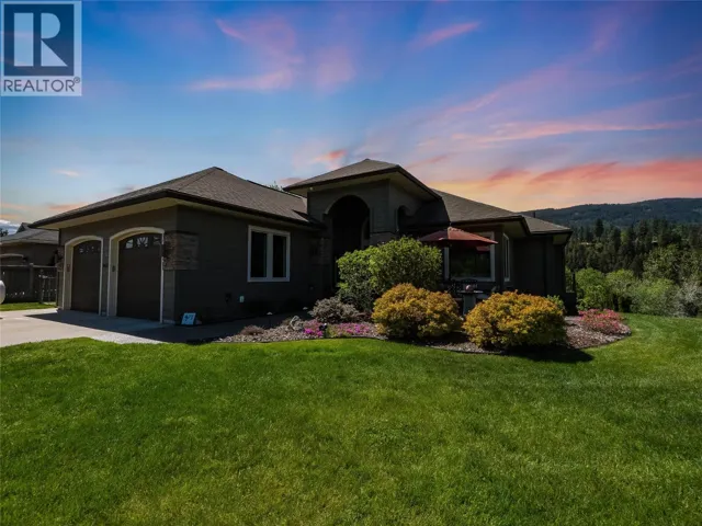943 Riverview Place, Castlegar, British Columbia V1N4L1