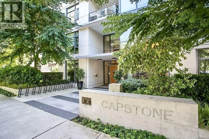 202 135 W 2ND STREET, North Vancouver, British Columbia V7M0C5