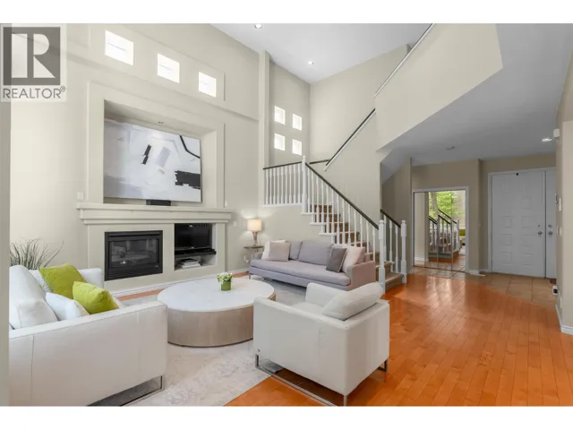 3303 CHARTWELL GRN, Coquitlam, British Columbia V3E3N1