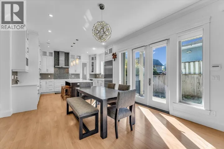 2268 LATIMER AVENUE, Coquitlam, British Columbia V3K3J5