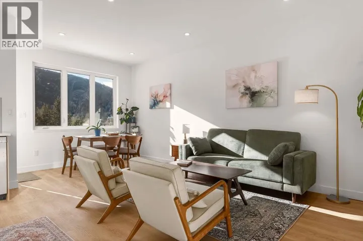 2224 Falls Street Unit# B, Nelson, British Columbia V1L1K4