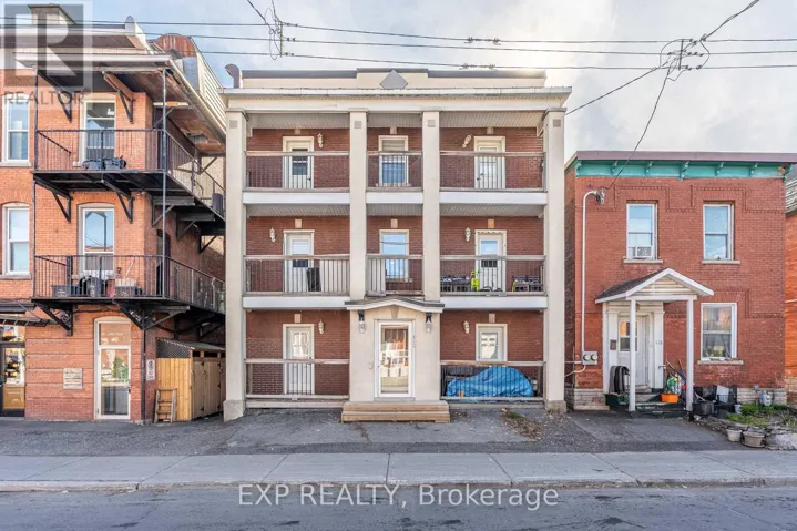 118 ROCHESTER STREET, Ottawa, Ontario K1R7M1