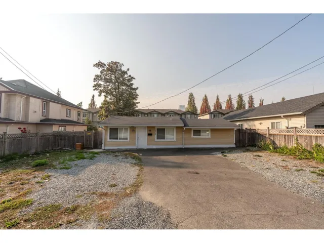 10269 139A STREET, Surrey, British Columbia V3T4M1