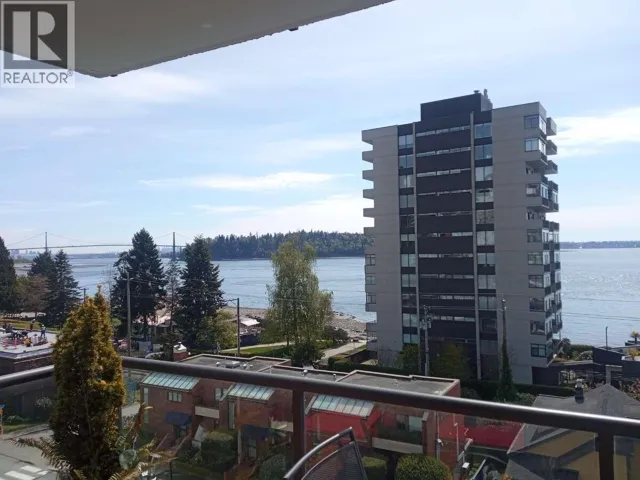 404 1845 BELLEVUE AVENUE, West Vancouver, British Columbia V7V1B2
