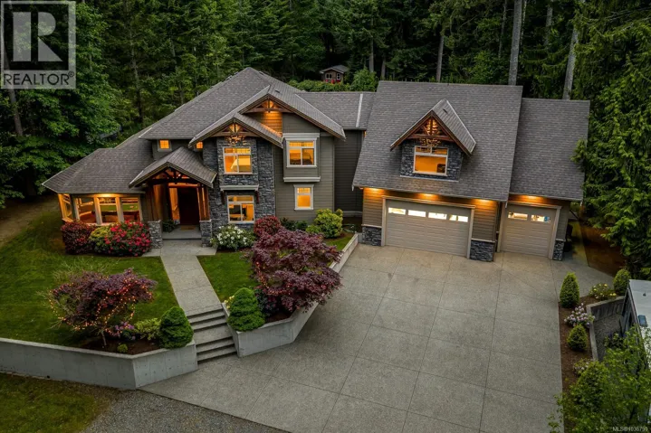 1331 Hudson Rd, Comox, British Columbia V9M4A1