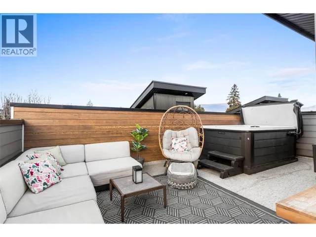 745 Morrison Avenue Unit# 4, Kelowna, British Columbia V1Y5E6