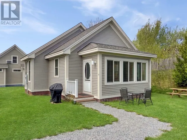 13 - 26 MEADOW VIEW LANE, Prince Edward County (Athol Ward), Ontario K0K1P0
